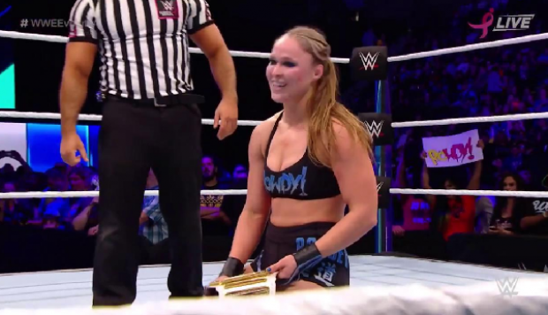 WWE Evolution EN VIVO: Ronda Rousey venció por sumisión a Nikki Bella y retuvo título femenino de Raw