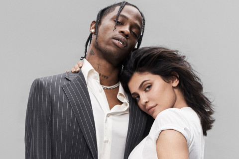 KYLIE JENNER TODAVÍA ESTOY CON TRAVIS … "Al menos por ahora"