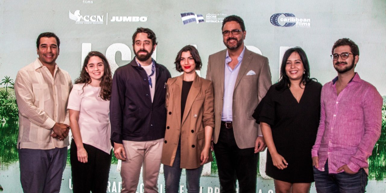 Cacique Films realiza Premier del documental Isla de Plástico de José María Cabral y Nashla Bogaert BOGAERT