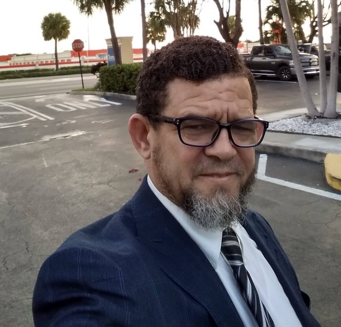 “Abrazo de Amor” será en el mes del Amor con el doble de parejas