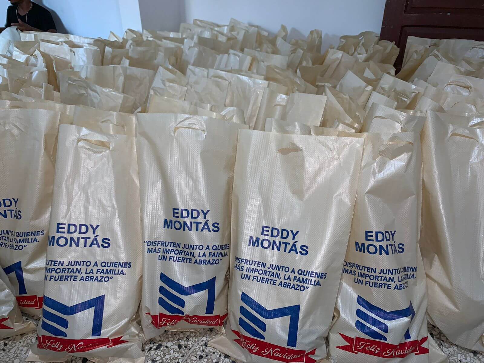 Diputado Eddy Montas une voluntades y esfuerzos para garantizar la cena de Nochebuena a más de 3000 familias de la provincia.