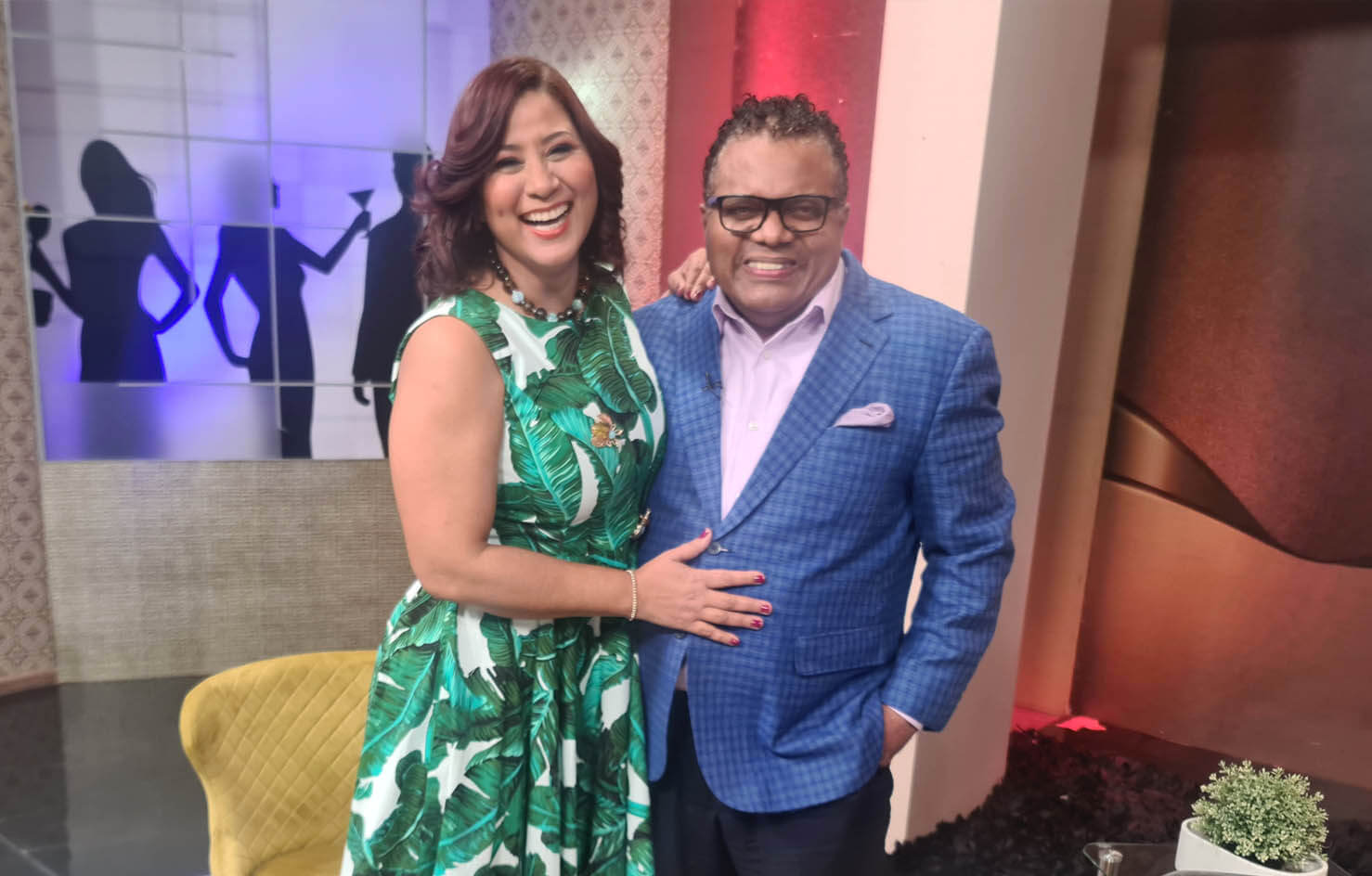 Pochy Familia llega a Fiestas y Personalidades con sabor a coco