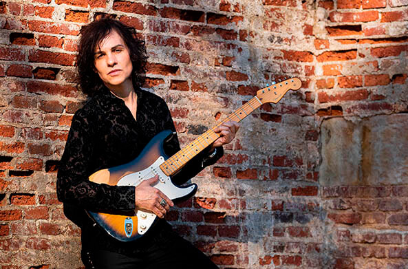 Sadia estrena el single "Una noche más", nuevo avance del álbum "Whiskey, Amor y Blues"