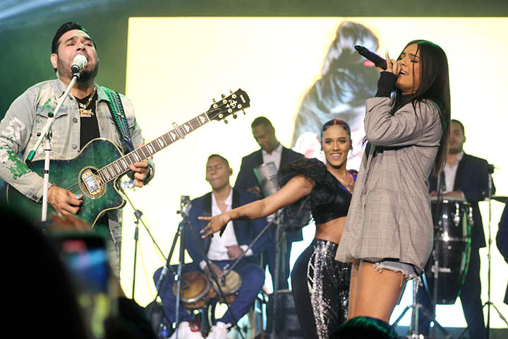 El Chaval de la Bachata se anota un “sold out” en concierto aniversario