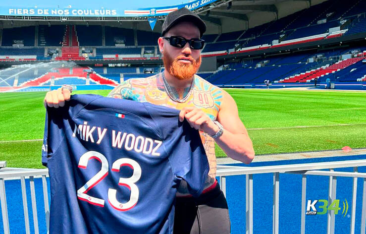 Miky Woodz llega al estadio Parc des Princes como invitado especial del PSG en Paris