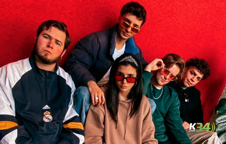 Essecé nos trae un emotivo y potente mensaje con "Sin Decirnos Nada"