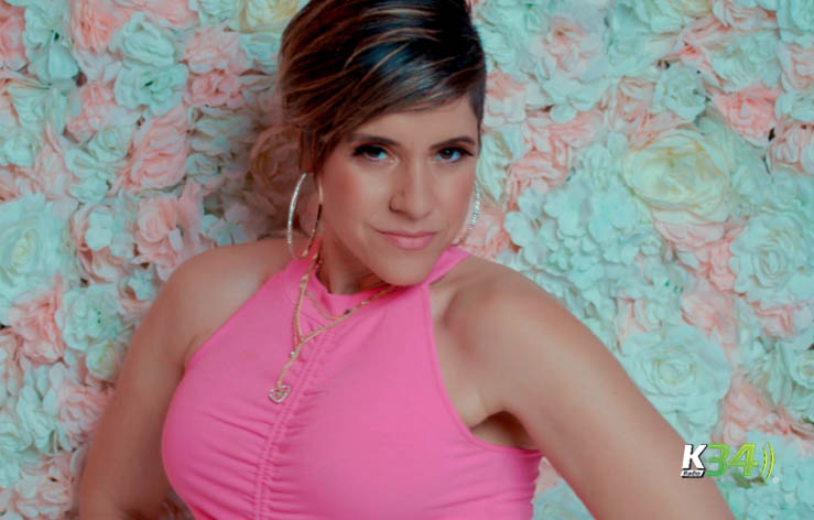 Izis sorprende con su nueva salsa "Esa Mujer"￼