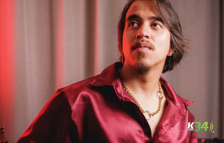 Fran Starosta presenta su EP "Aquí Vamos Denuevo"