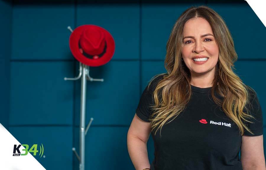 El Torito conmovido por el canto de Yanibel, una niña de 8 años