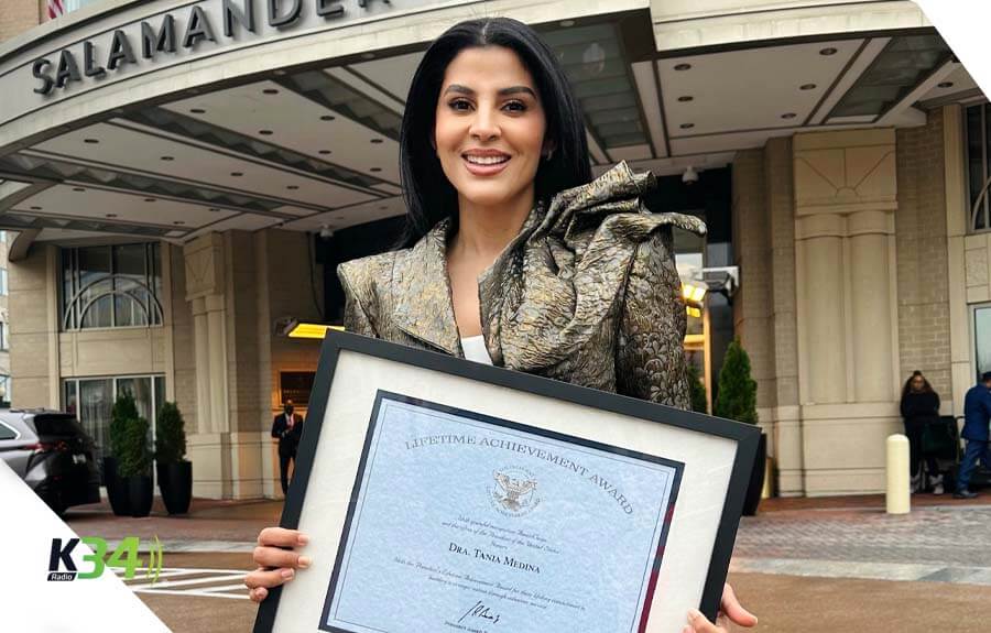 Dra. Tania Medina recibe reconocimiento de La Casa Blanca