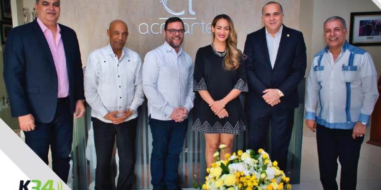 Otorgan máximo reconocimiento a Premios Soberano y Acroarte