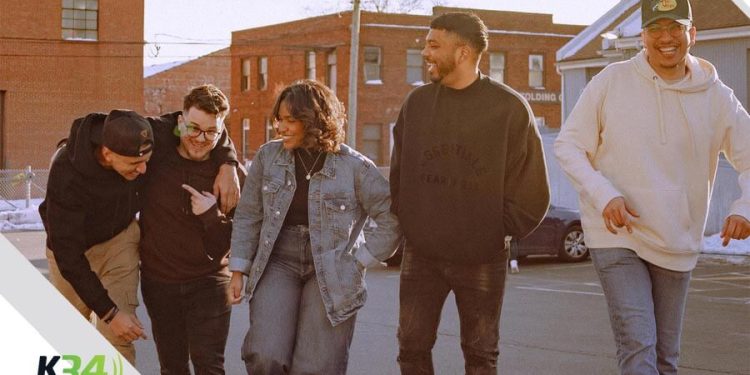 Kabed junto a Abner Himely y Mary Pagan nos cantan "Caeran"