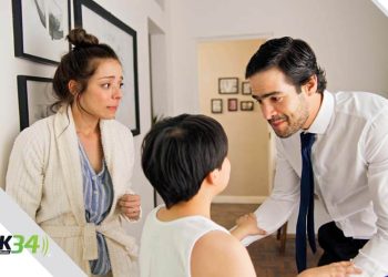 Escena película Nosotros, los De La Fe, hablando padres e hijo