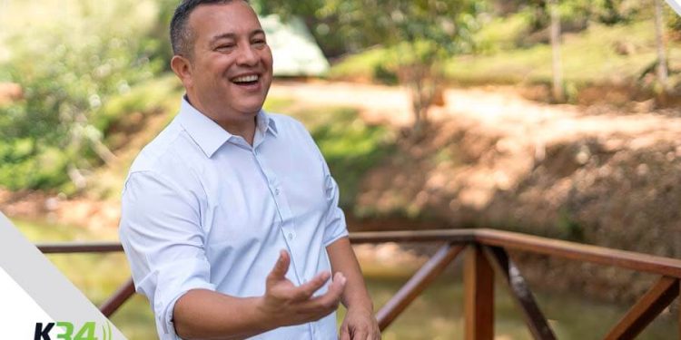 Edgar Caballero nos comparte su nuevo tema "Canta de Alegría"