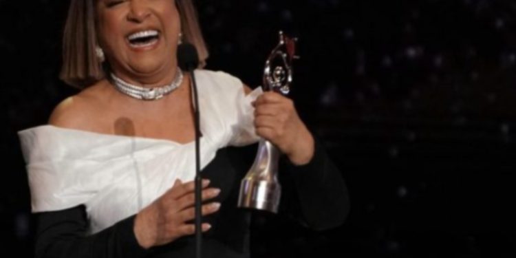 Milly Quezada reina en dos categorías en la 39ª edición de Premios Soberano 2024