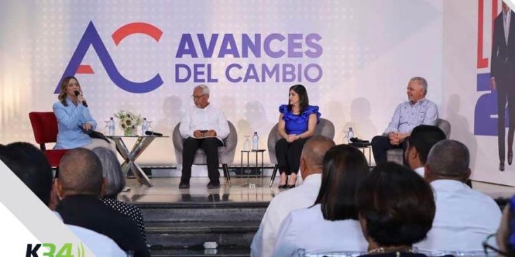 Inician serie de paneles  “Los Avances del Cambio” en San Cristóbal