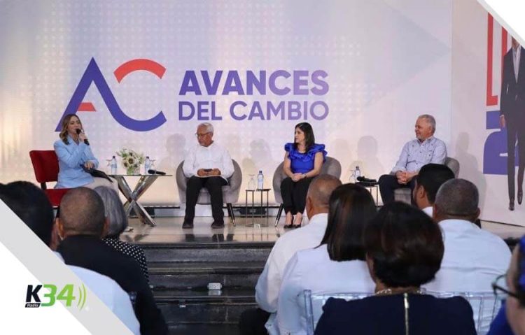 Inician serie de paneles  “Los Avances del Cambio” en San Cristóbal