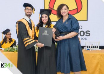 UNIREMHOS gradúa 462 profesionales; rector señala sociedad necesita volver hacia los valores