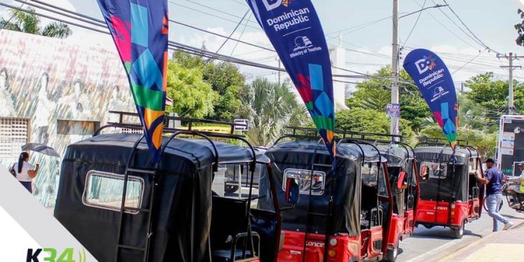 Sur Futuro trabaja junto al Ministerio de Turismo y los grupos locales en la recepción de los cruceristas que visitan Pedernales