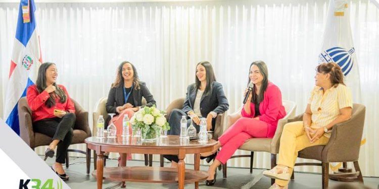 Ministerio de Educación celebra junto a Microsoft el día Internacional de las Niñas en las TIC