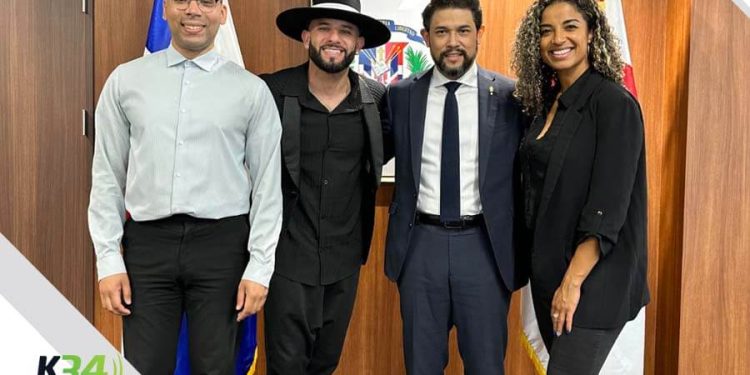 Michel Gallero inició su residencia en Escena 8 a casa llena