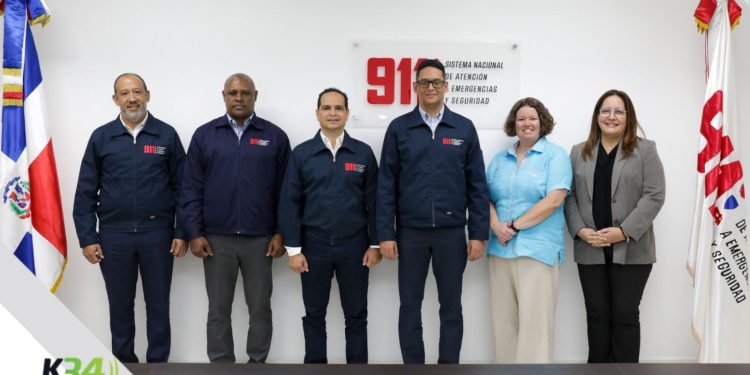 Funcionarios de EEUU conocen nueva tecnología del 911