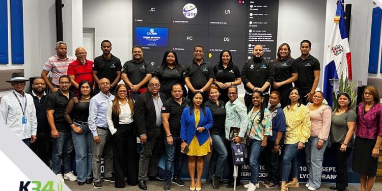 UNEFA recibe certificación por cumplir estándares de calidad en Evaluación Quinquenal del MESCYT