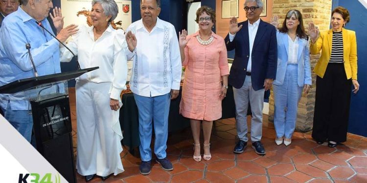 Juramentan nueva directiva de la Fundación Amigos del Museo de las Casas Reales