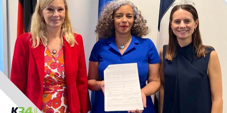 Embajada de Alemania y Happy Dolphins firman acuerdo para capacitación