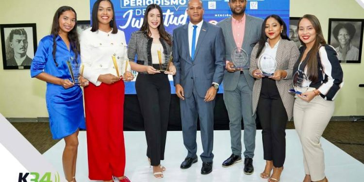 CAESCO entrega premios Periodismo de Juventud 2024