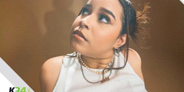 Cantautora “michi” comienza a contar una historia musical con “victim.”