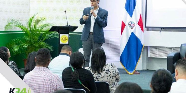 Juan Ariel Jiménez:  “nuevas tecnologías cambiarán radicalmente el mercado de trabajo”