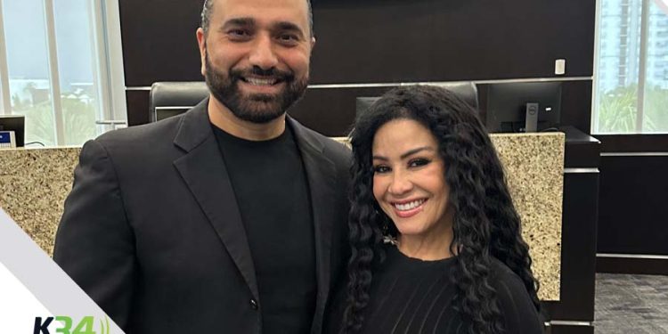 La Alcaldesa del Doral, Christi Fraga, reconoce a Carlos Mesber por su aporte en la industria del entretenimiento