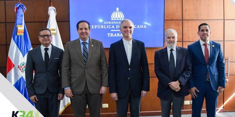 Luis Miguel De Camps juramenta superintendente de Salud y Riesgos Laborales