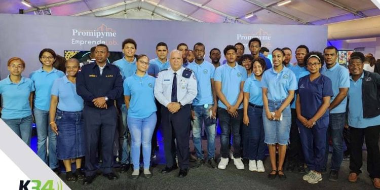 Escuelas vocacionales de las FF.AA. respalda iniciativa EmprendeLab