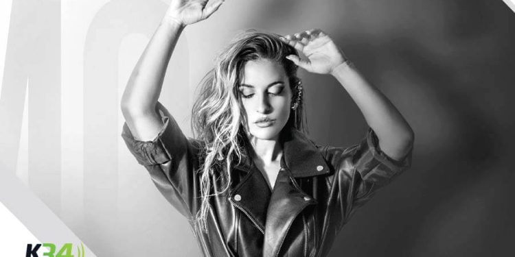 Laura Alcoba interpreta la versión bachata de "Dime cómo hago"