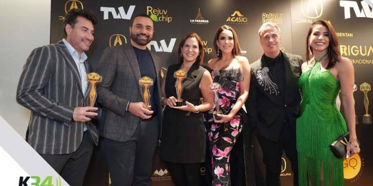 Siéntese Quien Pueda y Carlos Mesber Triunfan en los Premios TDO de USA 2024