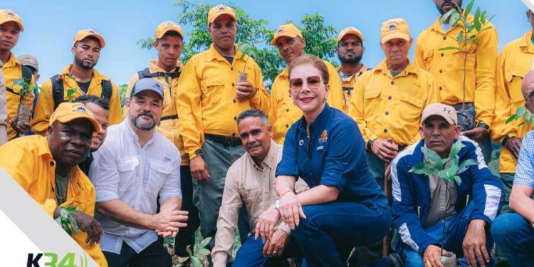 Medio Ambiente y Sur Futuro dan inicio a las actividades del Mes de la Reforestación