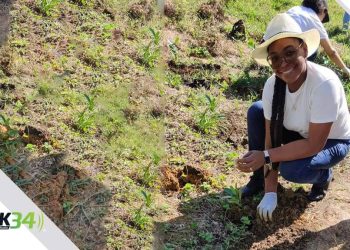 Estudiantes ITSC participan en jornada de saneamiento y siembra en el Parque Ecológico San Isidro