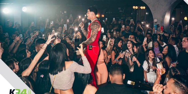 Lunay se presentó a casa llena en La Gloria Rooftop Santo Domingo