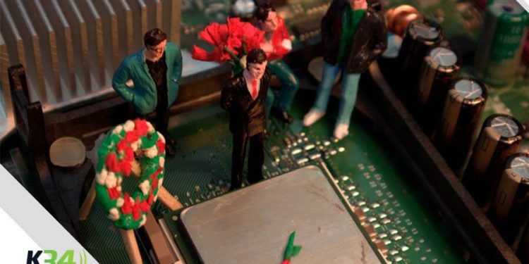 ¡DEBUT! Problemas en París retrata el amor detrás de las pantallas en “Epitafio Virtual”, su primer EP