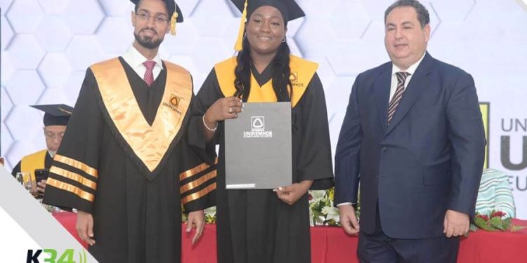 UNIREMHOS celebra graduación liderada por 313 mujeres y profesionales de la salud