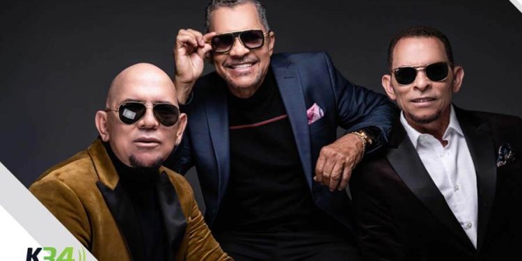 Los Hermanos Rosario Iluminan la Noche de San Valentín en Neptuno