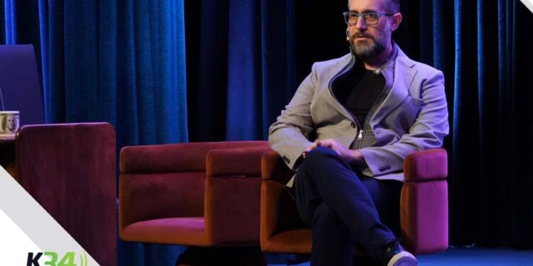 "Esto No Son Horas" con Carlos Sánchez Llega a Escenario 360