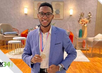 Juan Hughes, Productor de TV, Reconocido en la Gala Joven 2025