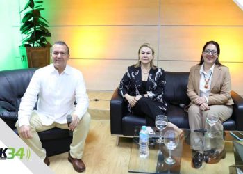 Académicos Colombianos Imparten Conferencia sobre Emprendimiento en COOPNAMA