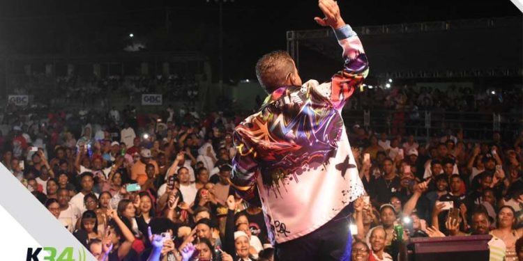 Héctor Acosta "El Torito"regresa a los escenarios con emotivo concierto en Higüey