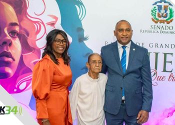 Senado de la República rinde homenaje a Doña Altagracia de la Cruz García, “Tarara”