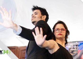 "El Amor al Otro Lado de la Pared" Llega a Santiago con una Emotiva Historia de Inclusión y Amor