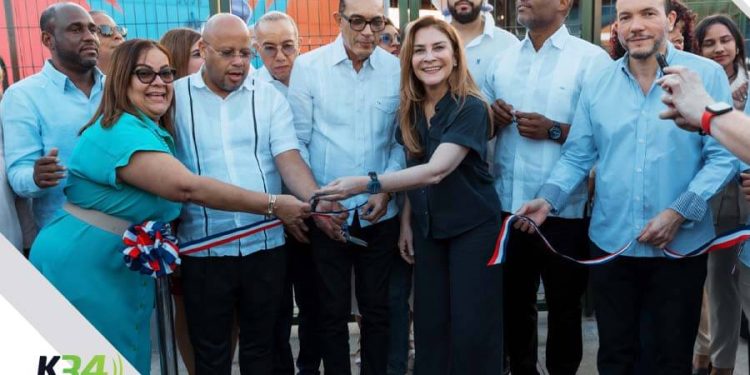 Carolina Mejía inaugura el parque Caonabo Beato en Villa Consuelo